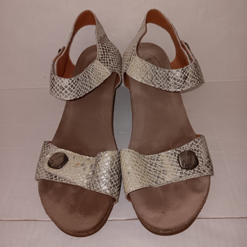 TAOS CAROUSEL SNAKE PRINT WEDGE ANKLE STRAP SANDALS